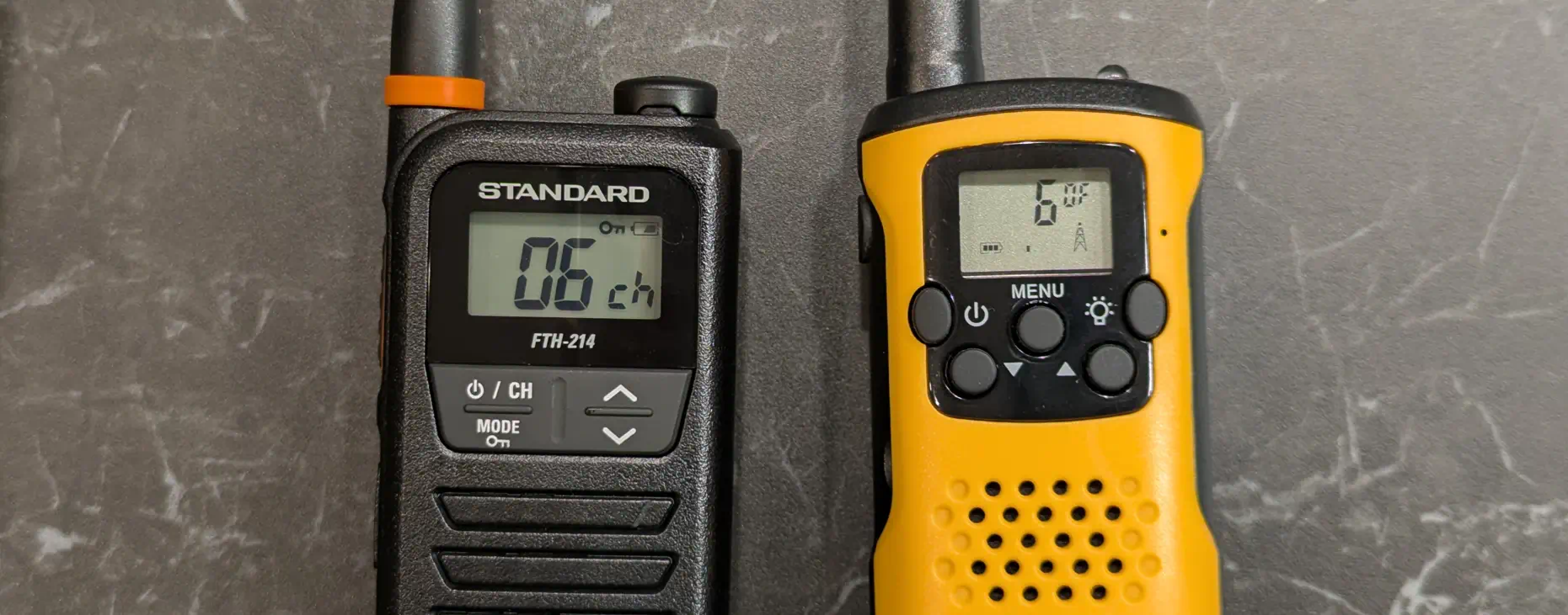 westayinとSTANDARDのトランシーバーで通信する
